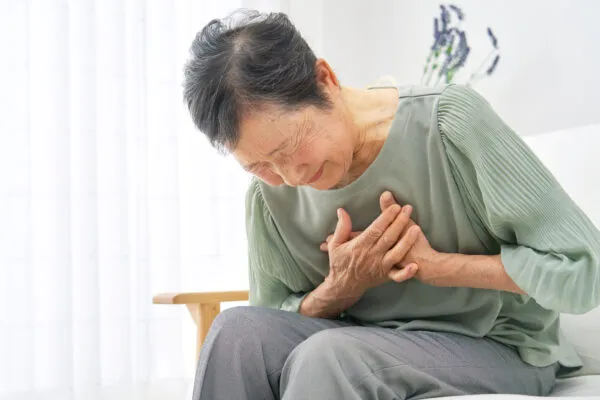 颠覆！七旬日本老太惨死，凶手竟是50年前用过的化妆品！潜伏期长到令人窒息...