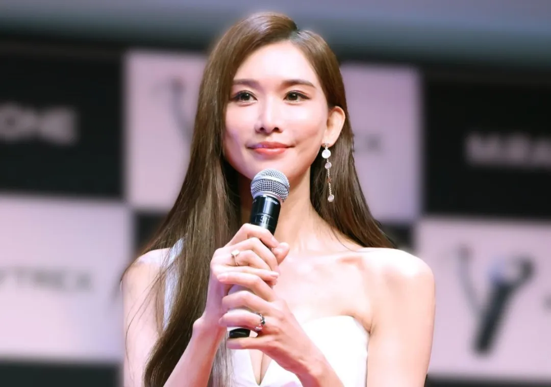 林志玲再次美上日本热搜！网友：什么？你跟我说她51了？！